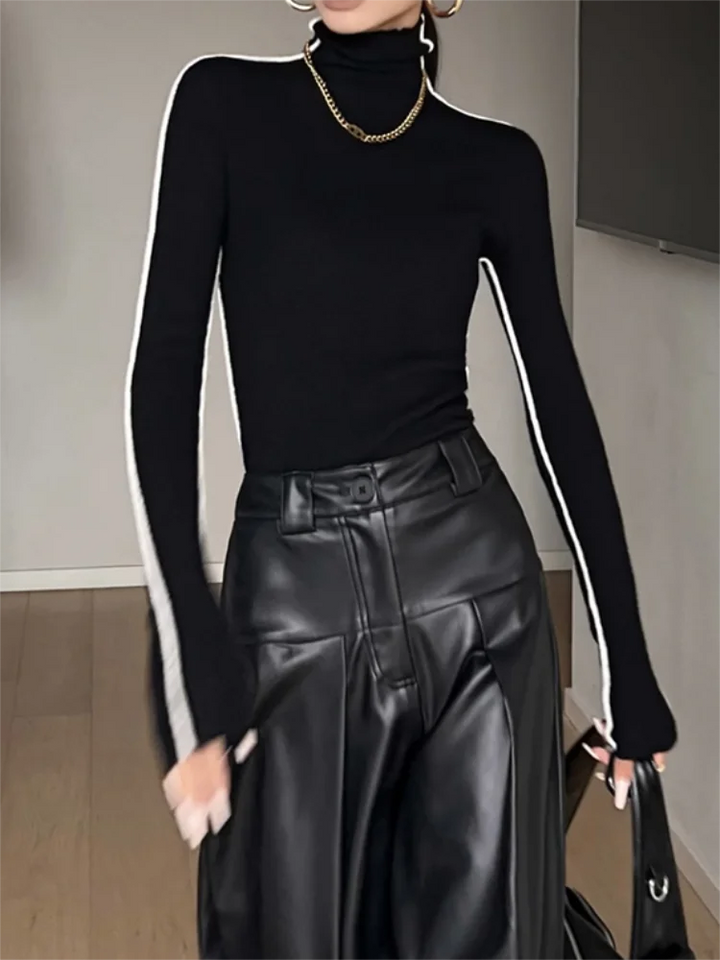 Astrid Contrast Piped Turtleneck