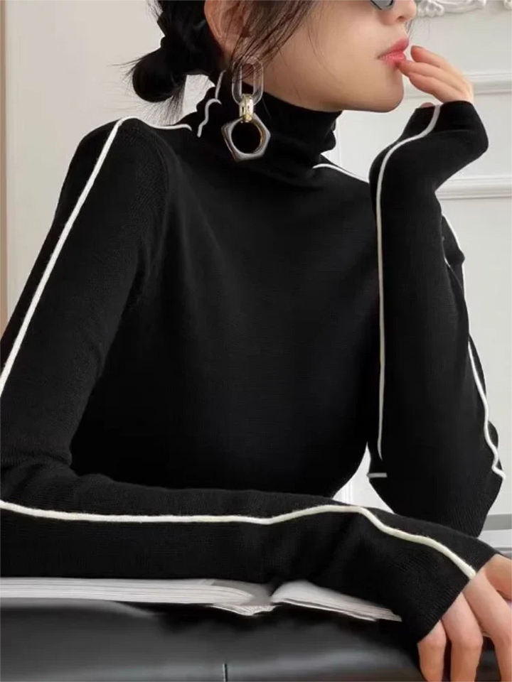 Astrid Contrast Piped Turtleneck